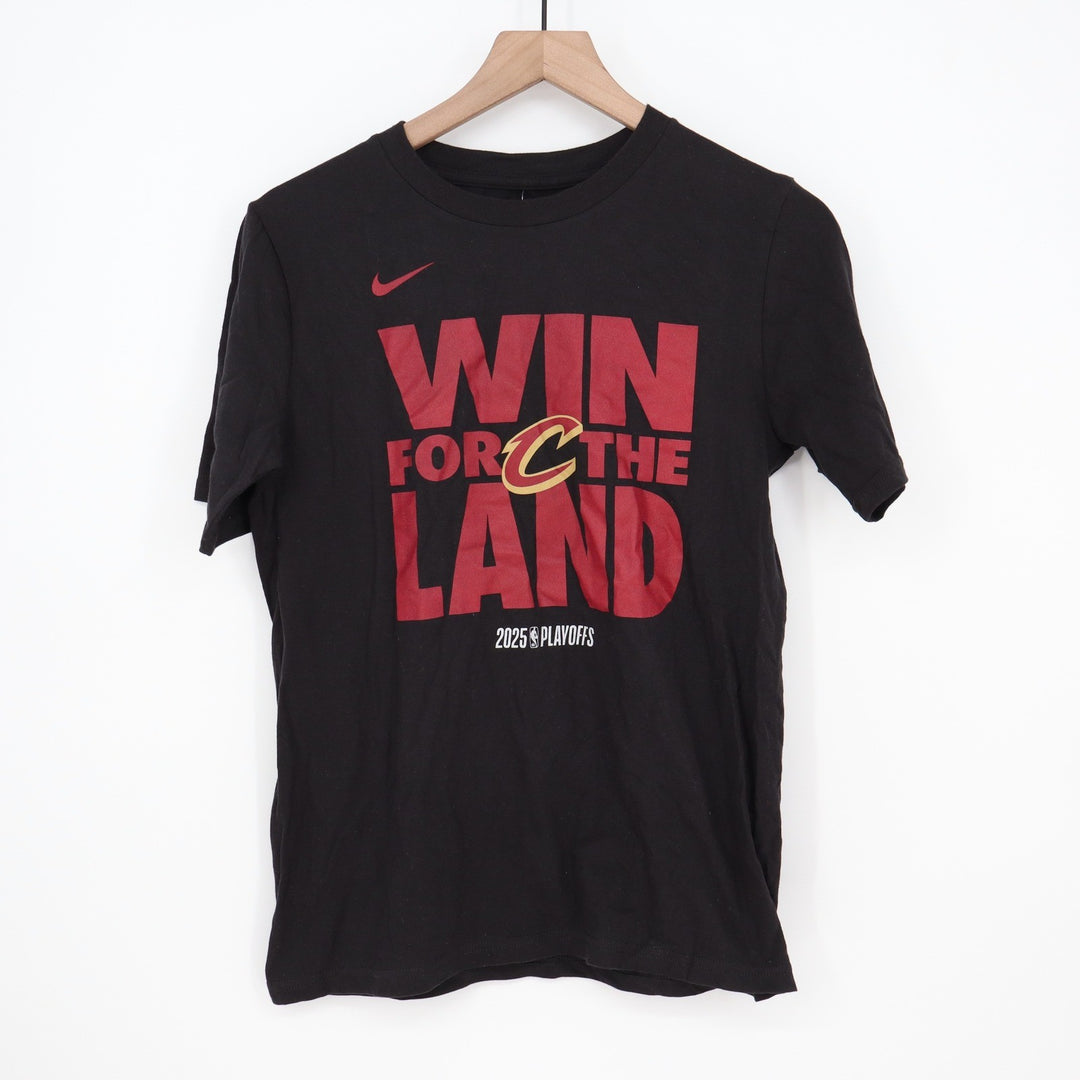 Nike Cleveland Cavaliers Youth Large Black 2025 NBA Playoffs Mantra Tee