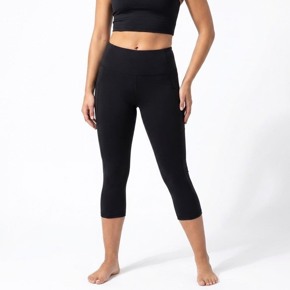 DSG Momentum Capri Leggings Womens Small Pure Black High Rise DAW12304B NEW