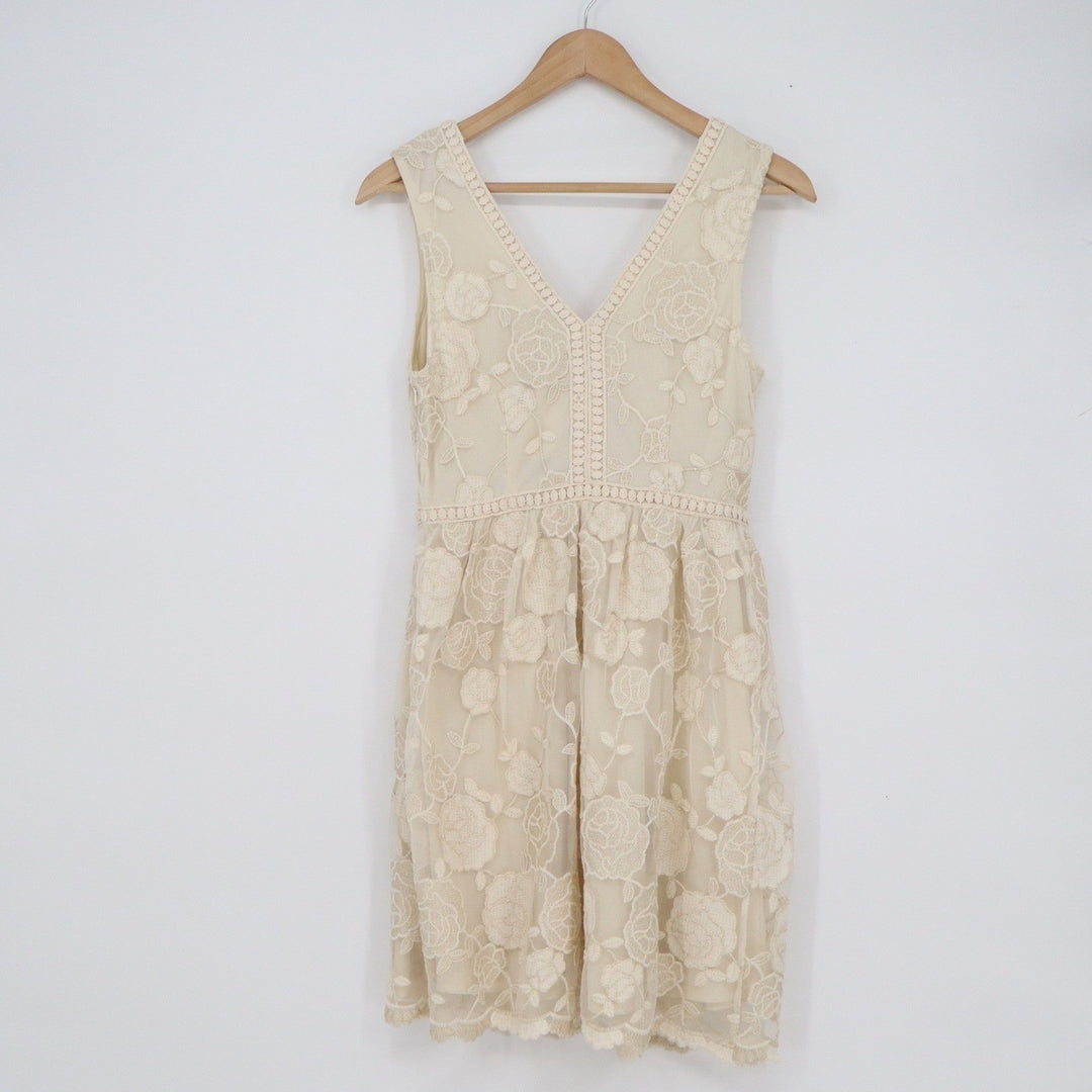 Altard State White Floral Lace V-Neck Sleeveless Fit & Flare Dress M