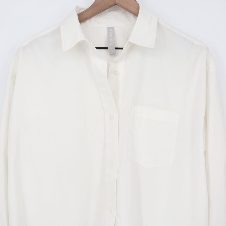 Athleta Shirt Womens Small White Long Sleeve Curved Hem Spread Collar Button Up