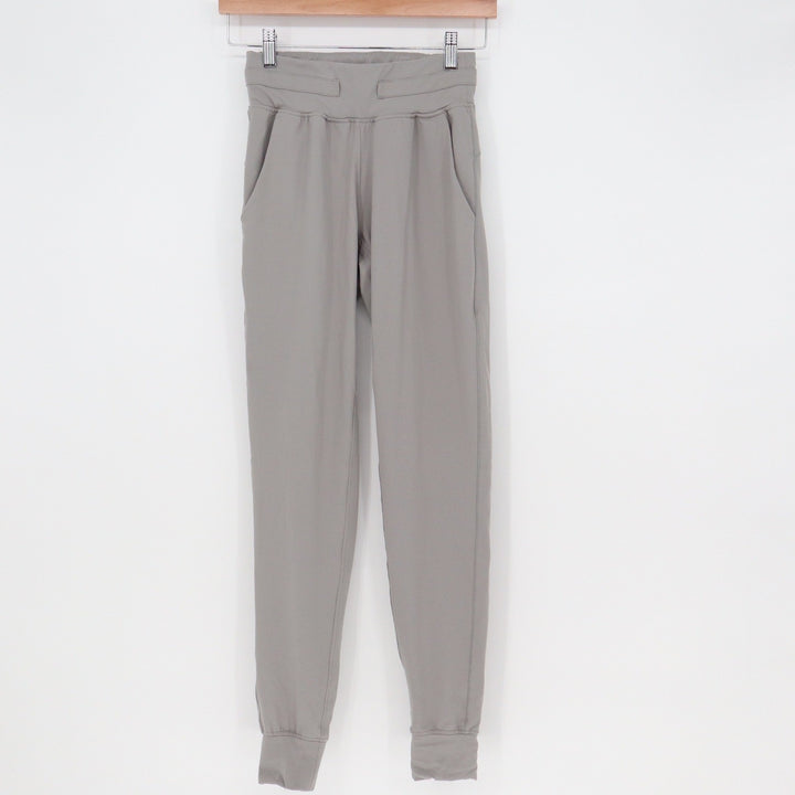 Zyia Joggers Womens S Activewear Gray Pocket Stretch Cuffed Excellent