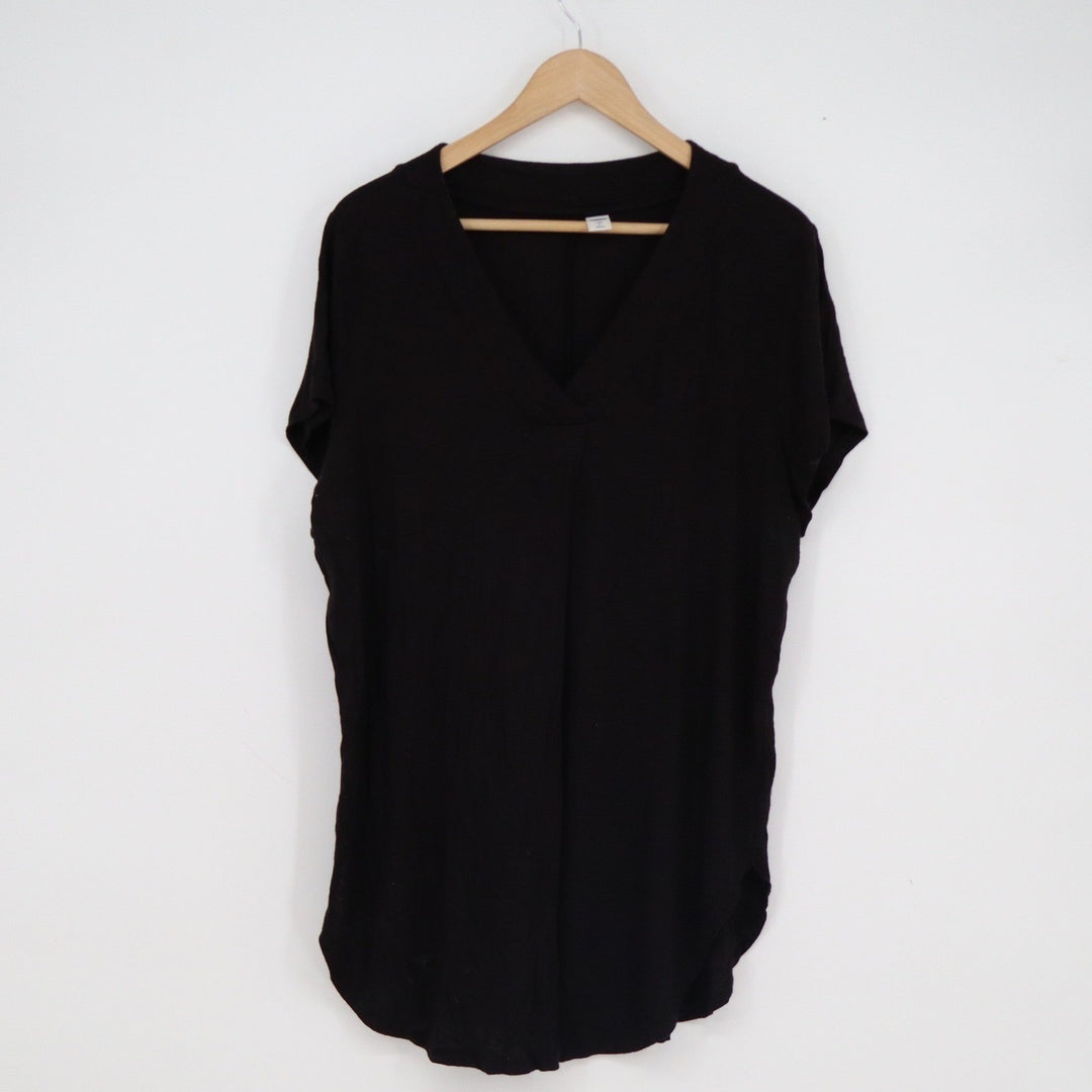 Old Navy Luxe Womens Large Black V-Neck Short Sleeve Curved Hem Tunic Tee Shirt