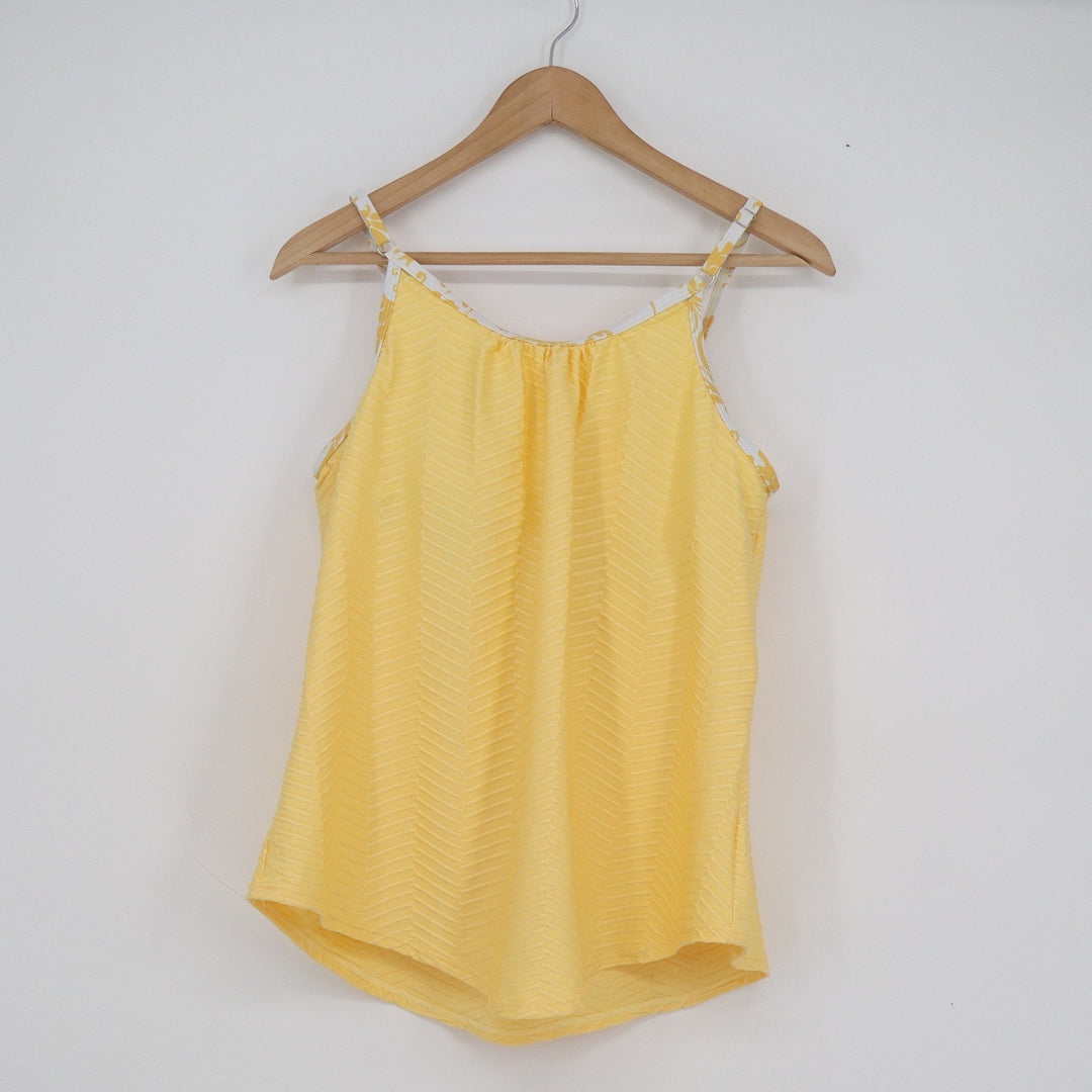 Yellow Textured Chevron Camisole Tank Top with Floral Trim and Bow Mens Size M