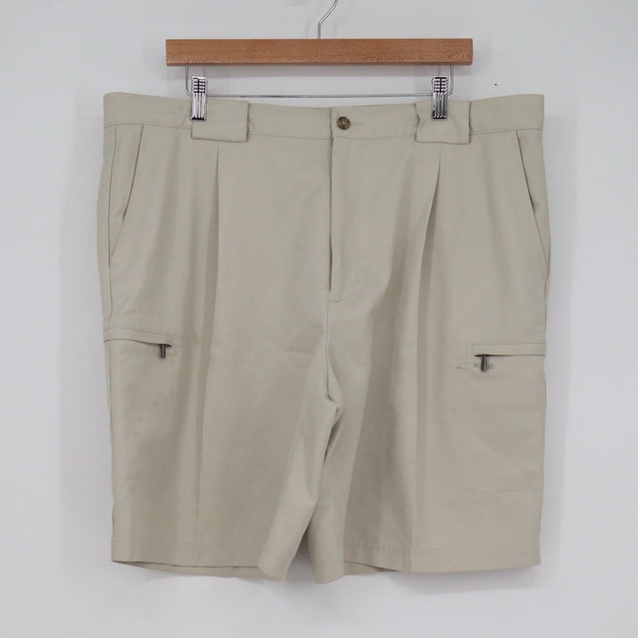 IZOD XFG Mens Tan Khaki Pleated Cargo Golf Shorts Size 40 Performance Utility