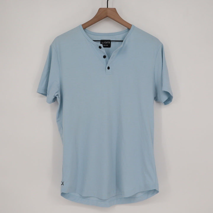 Cuts Curve Hem Henley T Shirt Mens Light Blue Short Sleeve Button Up Size M