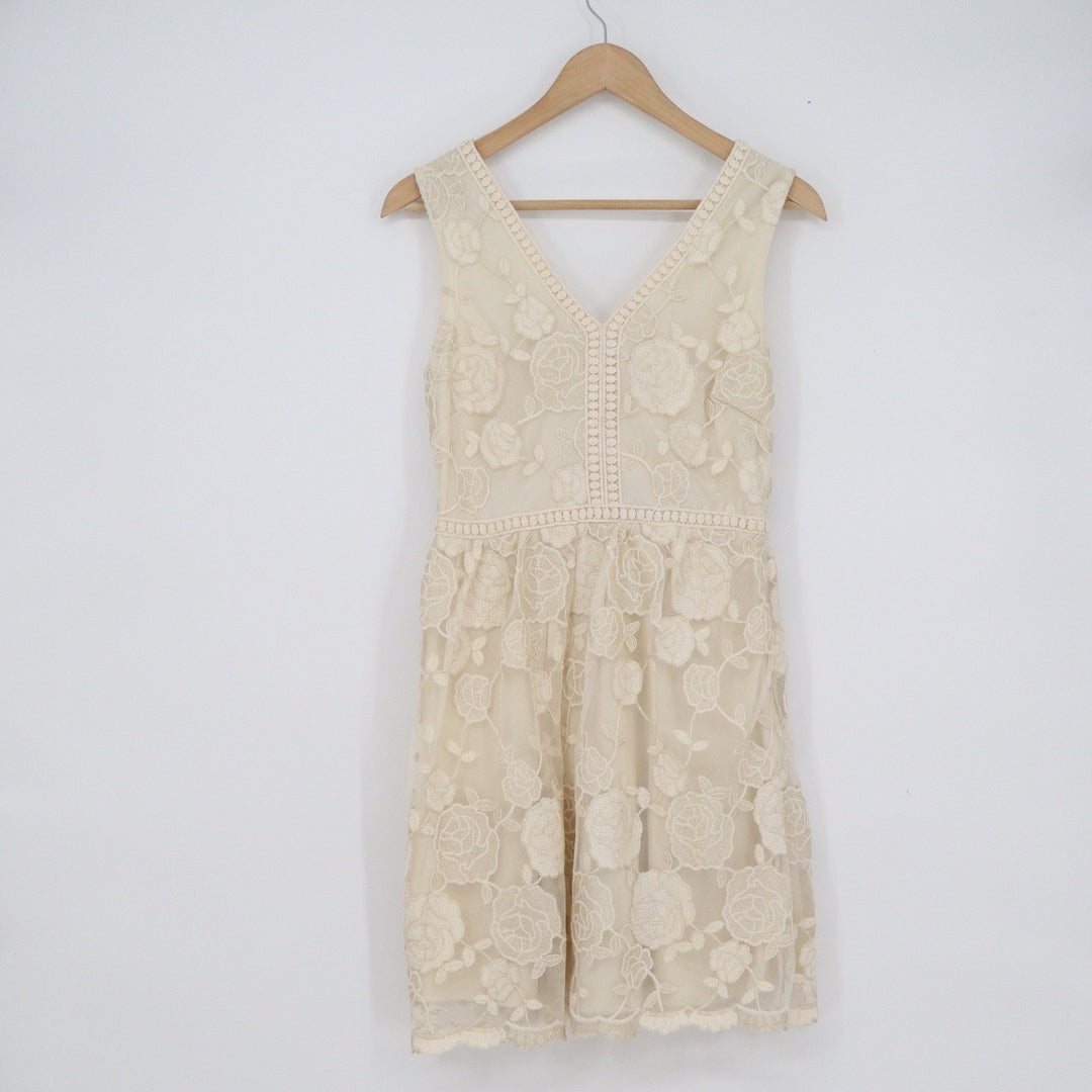 Altard State White Floral Lace V-Neck Sleeveless Fit & Flare Dress M