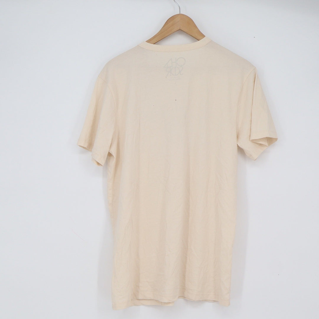 Chaser T-Shirt Mens L Au Lait Triple Wolf Graphic Cream NWOT