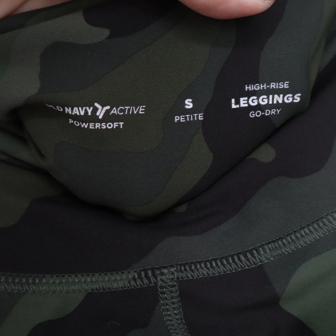 Old Navy Active Powersoft High-Rise Camo Leggings Green Petite Small Pockets