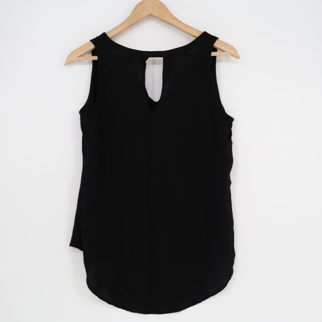 Old Navy Tank Top Women's Medium Black Curve Hem V-Neck Wide Strap Pullover