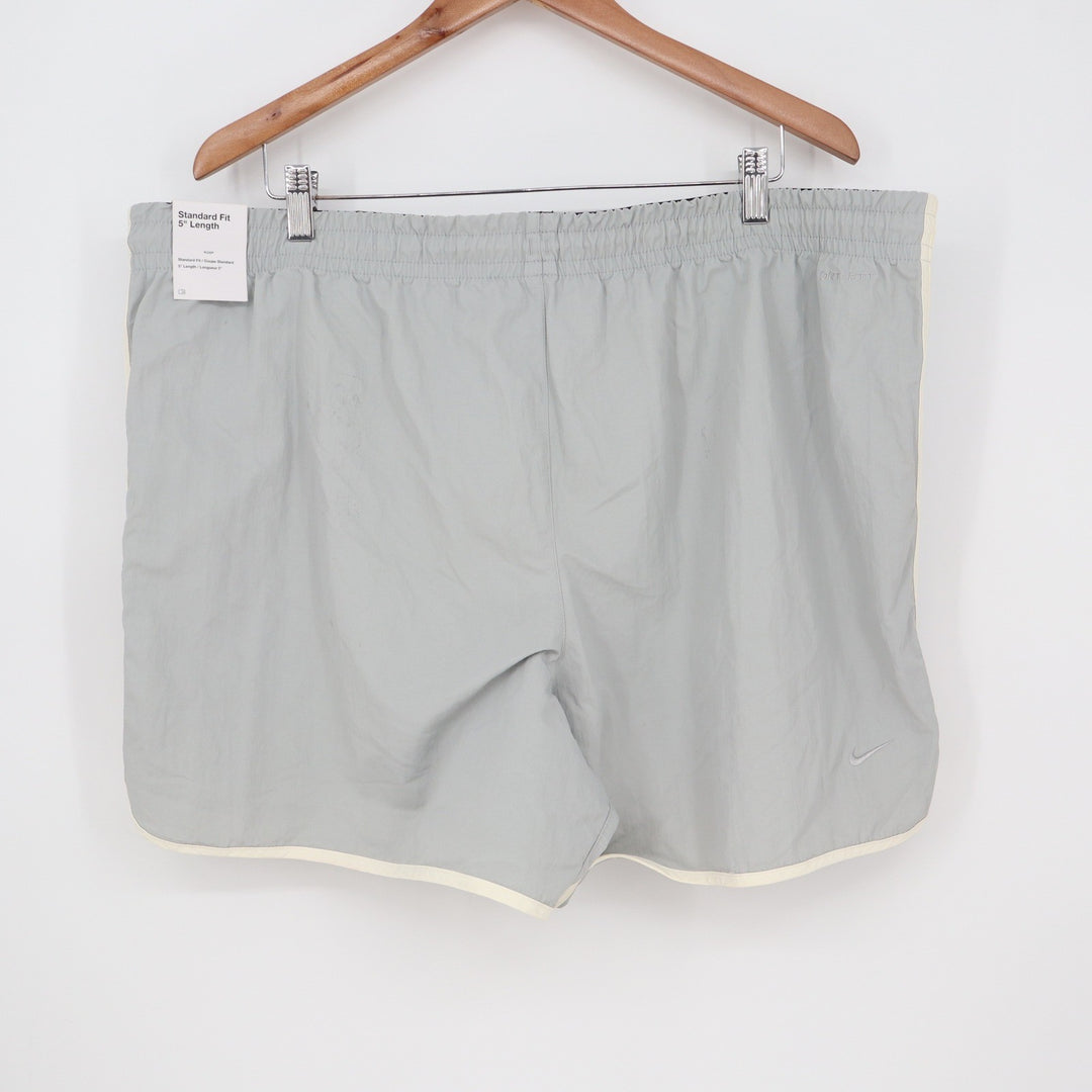 Nike Mens Dri-FIT 5 Inch Training Shorts Grey XXL NEW