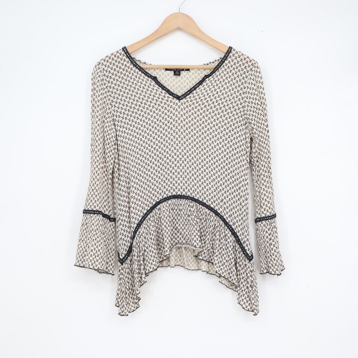 Living Doll Womens XS Cream Black Geometric Bell Sleeve Boho Peplum Blouse Top