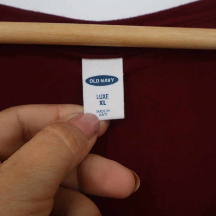Old Navy Luxe Womens XL Burgundy V-Neck Long Sleeve Curved Hem T-Shirt Maroon