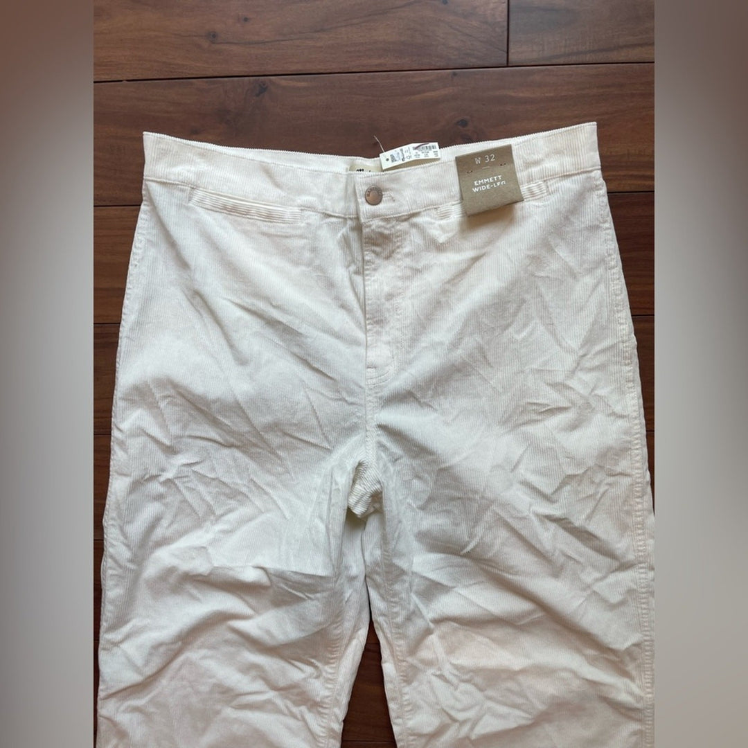 Maxwell The Emmett Wide-Leg Pant in Corduroy: Welt Pocket Edition Size 32