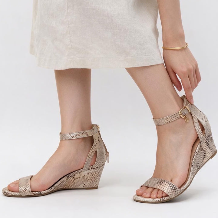 Thalia Sodi Womens Snakeskin Embossed Wedge Sandals Beige Gold Heart