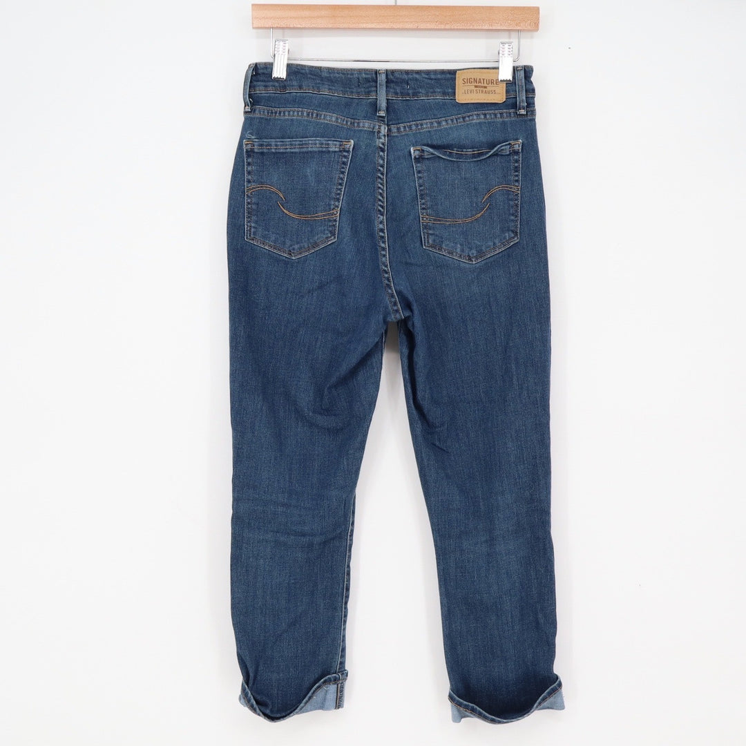 Signature by Levi Strauss Capri Women 6 Mid-Rise Blue Stretch Cuffed Excellent