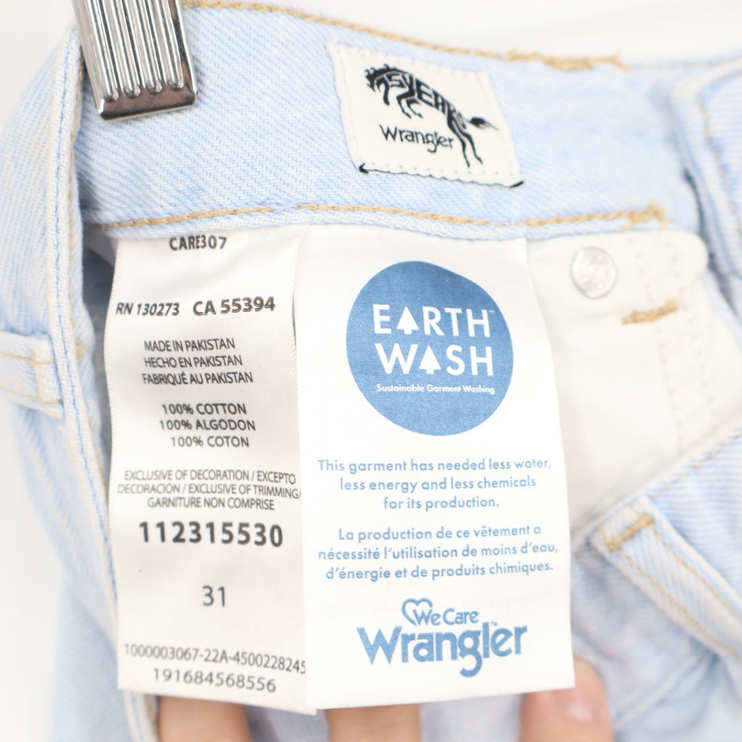 Wrangler Womens High Rise Light Wash Raw Hem Denim Shorts Size 31 NEW