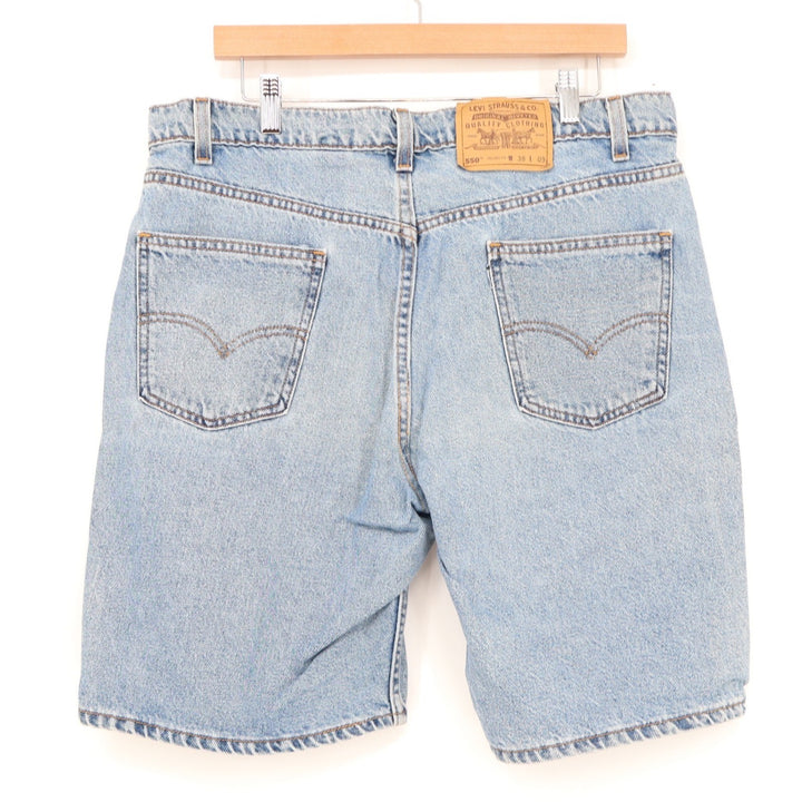 Vintage Levis 550 Relaxed Fit Denim Shorts Mens 38 Light Wash Made in USA Jorts