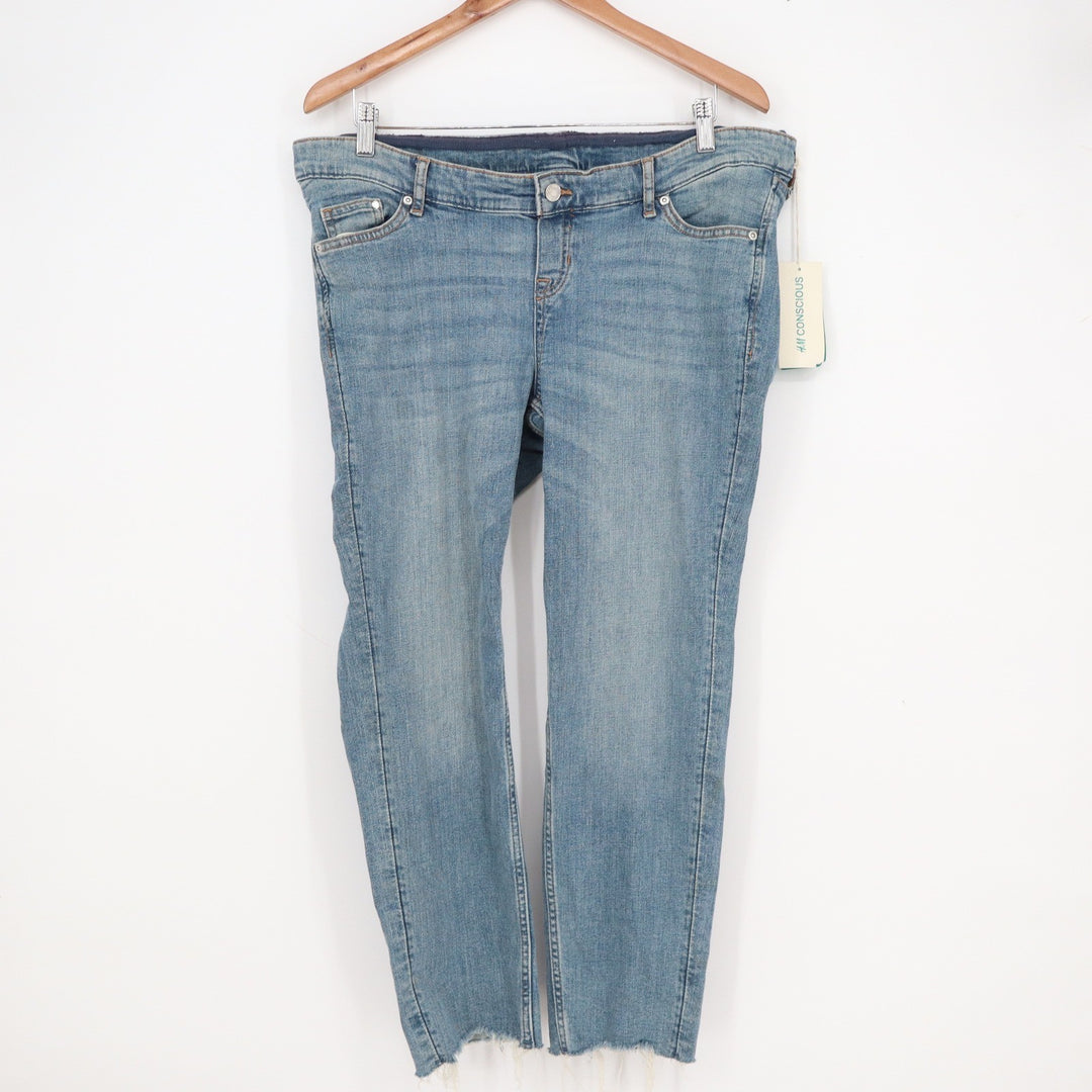 HM Mama Conscious Maternity Girlfriend Fit Jeans Light Wash Raw Hem Size M