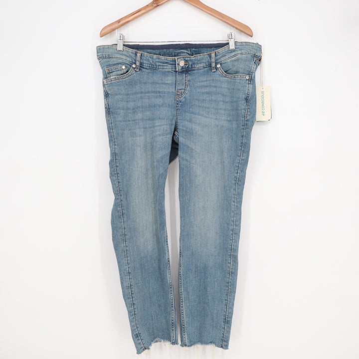 HM Mama Conscious Maternity Girlfriend Fit Jeans Light Wash Raw Hem Size M