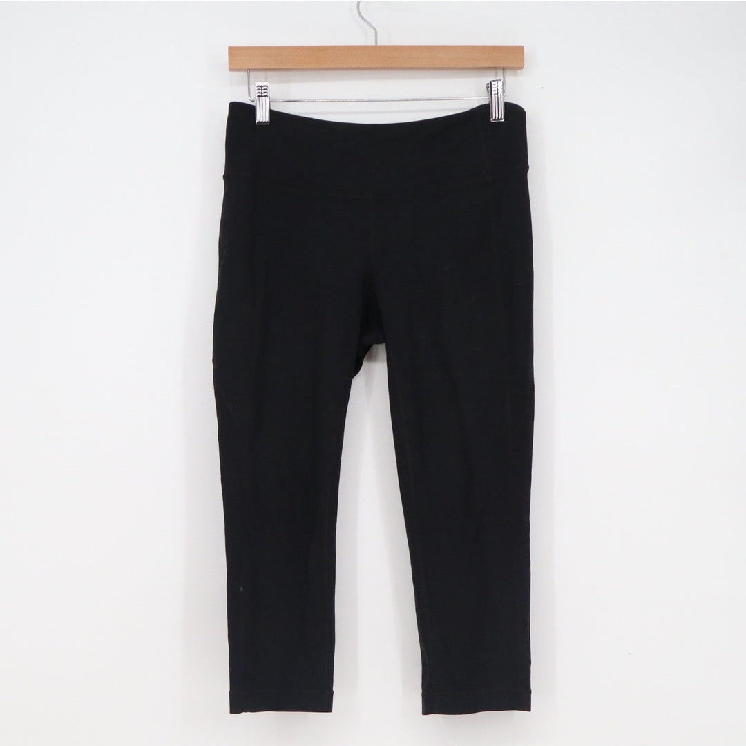 Athleta Be Free Knicker Black Cropped Leggings Size M Yoga Running Gym