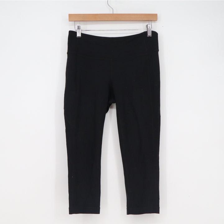 Athleta Be Free Knicker Black Cropped Leggings Size M Yoga Running Gym