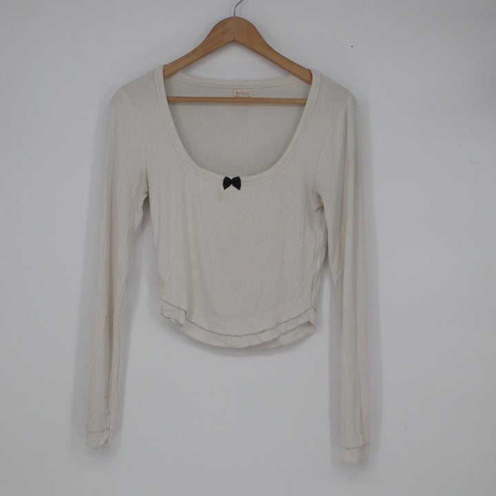 Urban Nation Cream Ribbed Scoop Neck Long Sleeve Bow Top Small