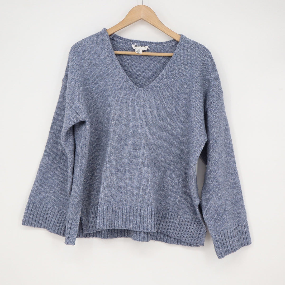 For the Republic Blue Heather V-Neck Oversized Knit Sweater Small 10467