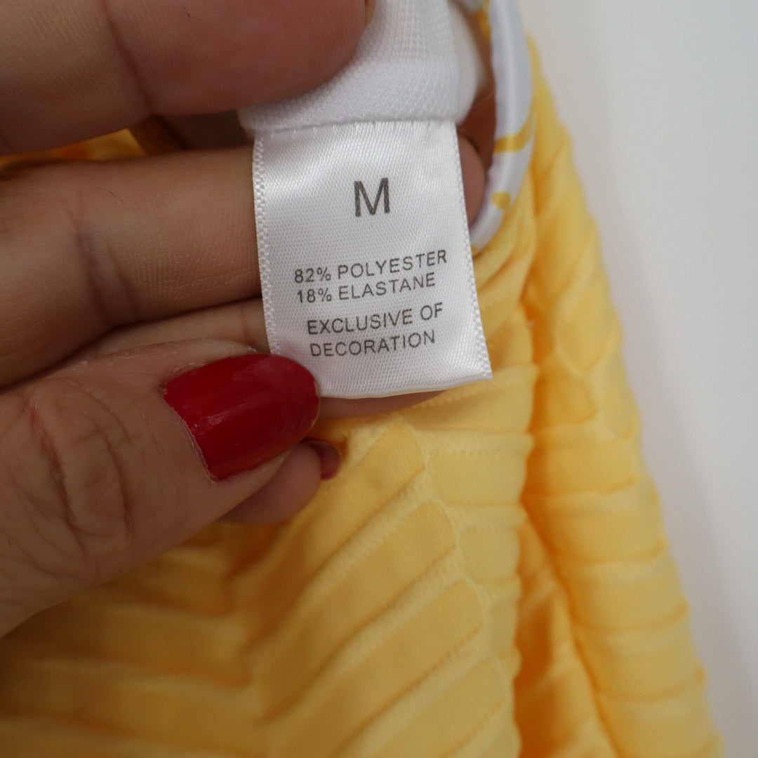 Yellow Textured Chevron Camisole Tank Top with Floral Trim and Bow Mens Size M