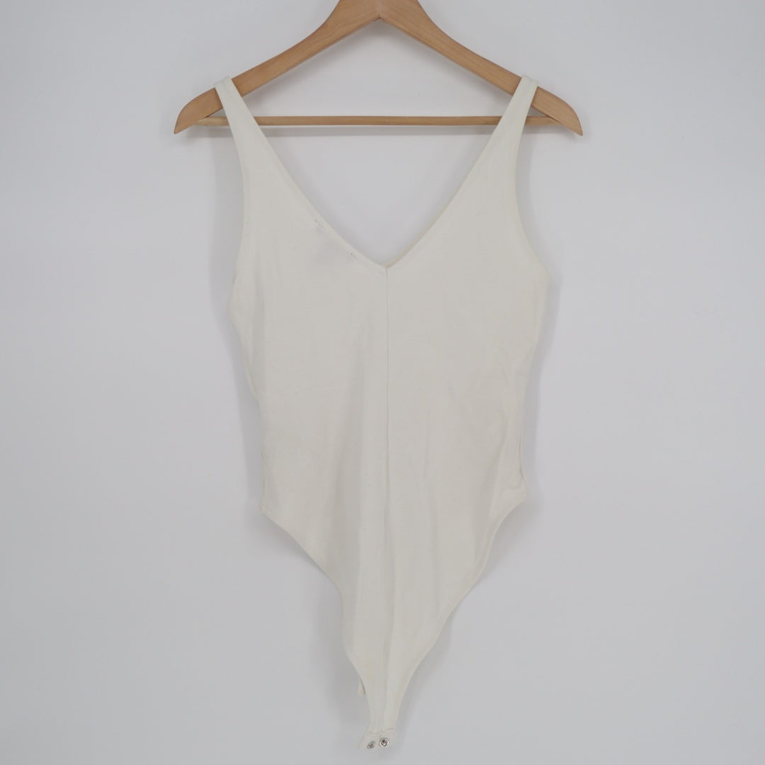 Forever 21 One Piece Bodysuit Womens Large White Stretch Knit V-Neck Sleeveless