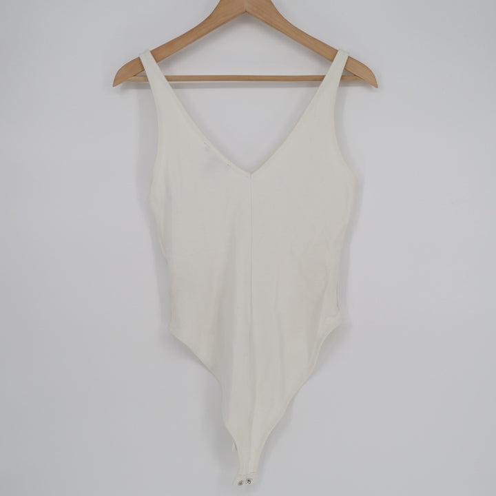 Forever 21 One Piece Bodysuit Womens Large White Stretch Knit V-Neck Sleeveless
