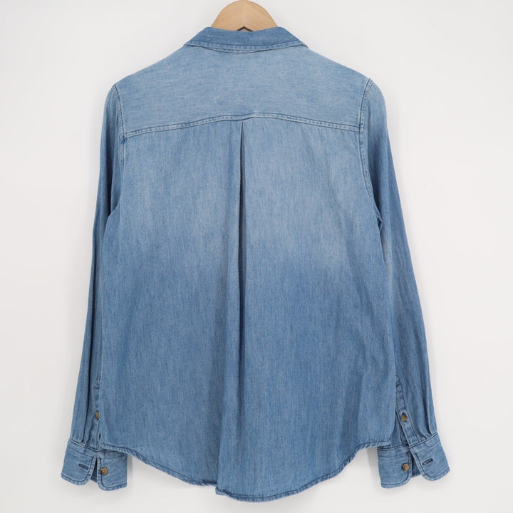 Old Navy The Classic Shirt Womens Medium Blue Denim Cotton Long Sleeve Button Up