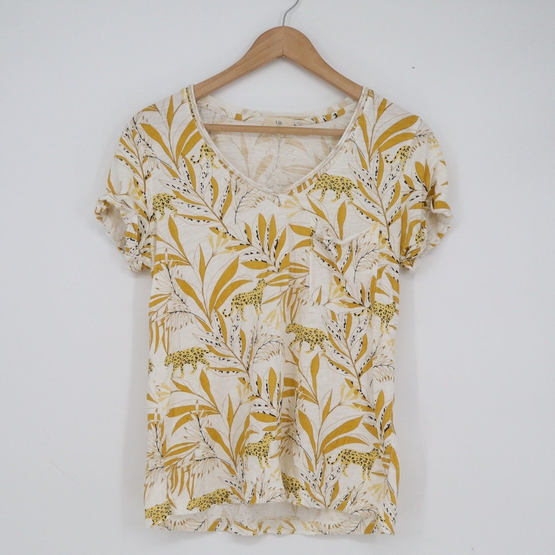 t.la Anthropologie Cheetah Palm Print V-Neck T-Shirt Yellow White XS Slub Knit