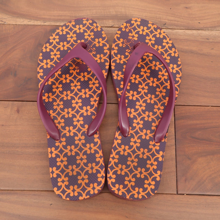 Purple and Orange Filigree Pattern Flip Flop Sandals Size 7-8 Casual Beachwear