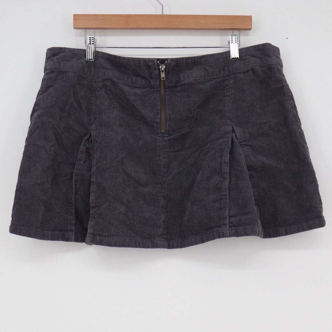 Wild Fable Gray Corduroy Cargo Mini Skirt XL 100% Cotton Back Zip Utility