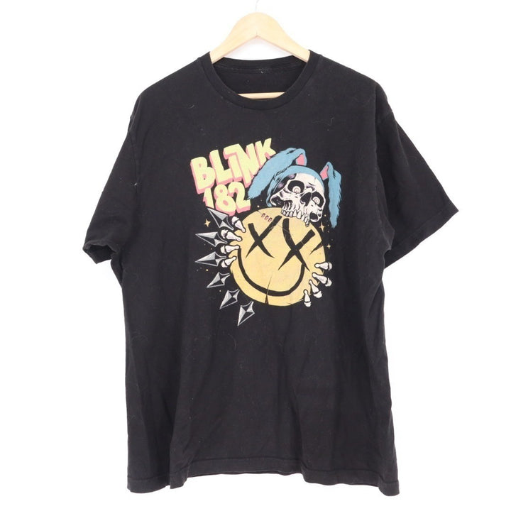 Blink 182 Rock Band T-Shirt Mens Black Graphic Print Short Sleeve Crew Neck
