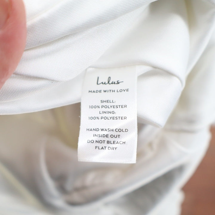 Lulus Romantic Inspiration Maxi Dress Womens M White Spaghetti Strap Faux-Wrap