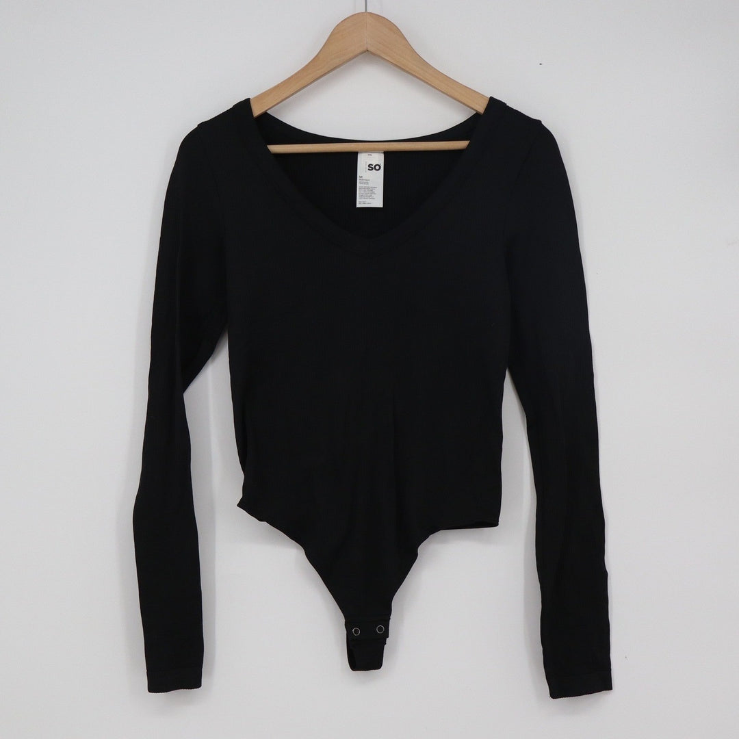 SO Womens Long Sleeve Ribbed V-Neck Bodysuit Black Size Medium Snap Closure