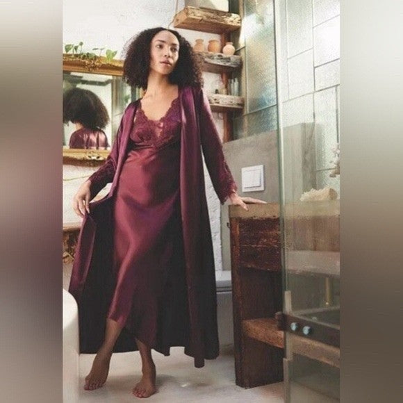 Flora By Flora Nikrooz Robe Women Large/XL Bordeaux Satin Venise Trim open Front