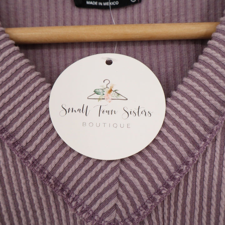 Heimish USA Lavender Ribbed V-Neck Short Sleeve Top Small NEW