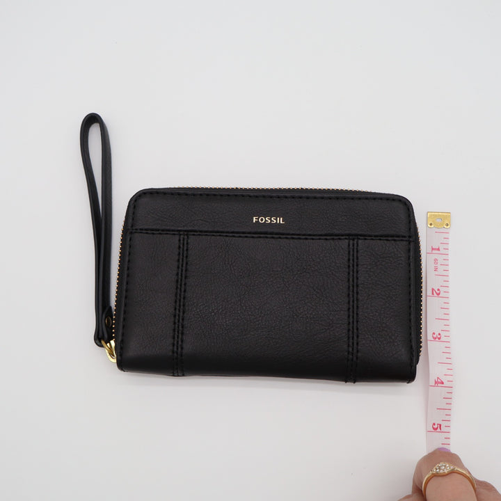 Fossil Jori RFID Womens Black Pebbled Leather Zip Around Wristlet Strap Clutch