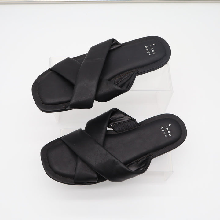 A New Day Slide Womens US 8.5 Black Leather Puffy Cross Strap Slip On Sandals