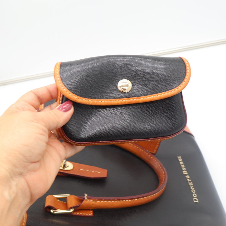 Dooney & Bourke Tote Bag Womens Large Pebble Leather Black Tan Classic Excellent