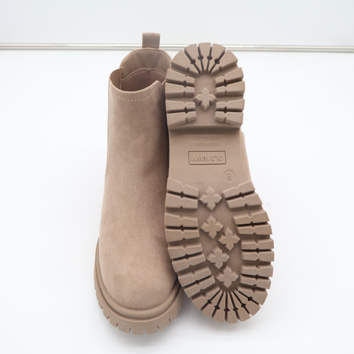 Old Navy Chunky Chelsea Women's US 8 Light Taupe Suede Lug Sole Ankle Shoes