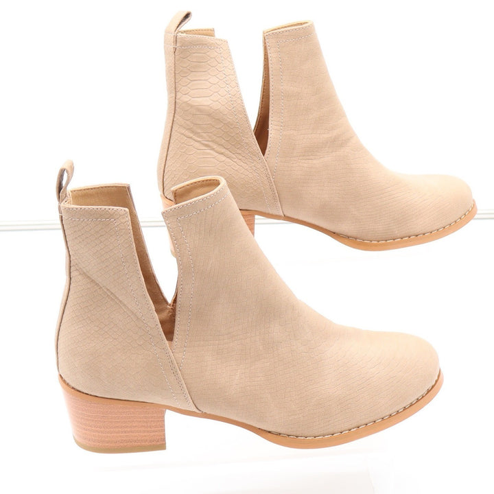 Tan Snakeskin Embossed V-Cut Side Slit Ankle Booties Block Heel Size 9.5