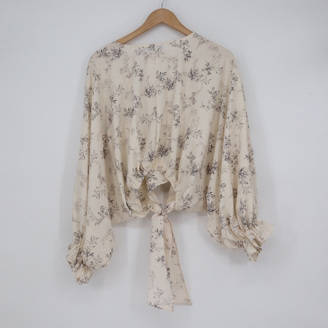 She + Sky SS7053 Acer Floral Tie Front Balloon Sleeve Top Cream Large NWT