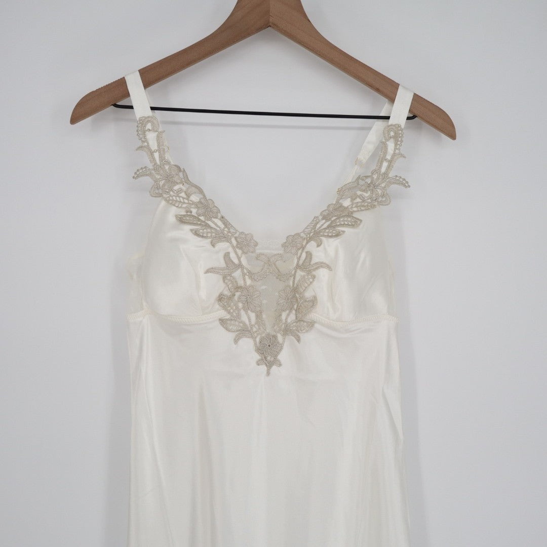 Flora By Flora Nikrooz Lingerie Nightgown Womens Small White Satin Venise Trim