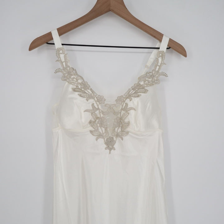 Flora By Flora Nikrooz Lingerie Nightgown Womens Small White Satin Venise Trim