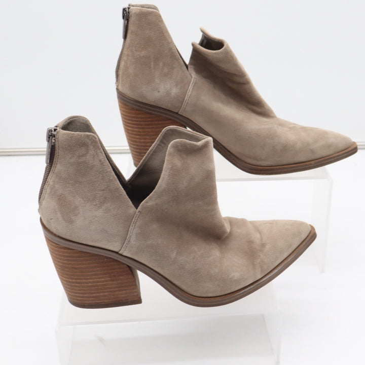 Vince Camuto Gigietta Taupe Suede Cutout Ankle Booties Size 9M