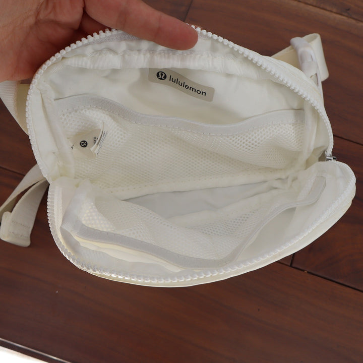 Lululemon Everywhere Belt Bag White Adjustable Strap Fanny Pack Bag