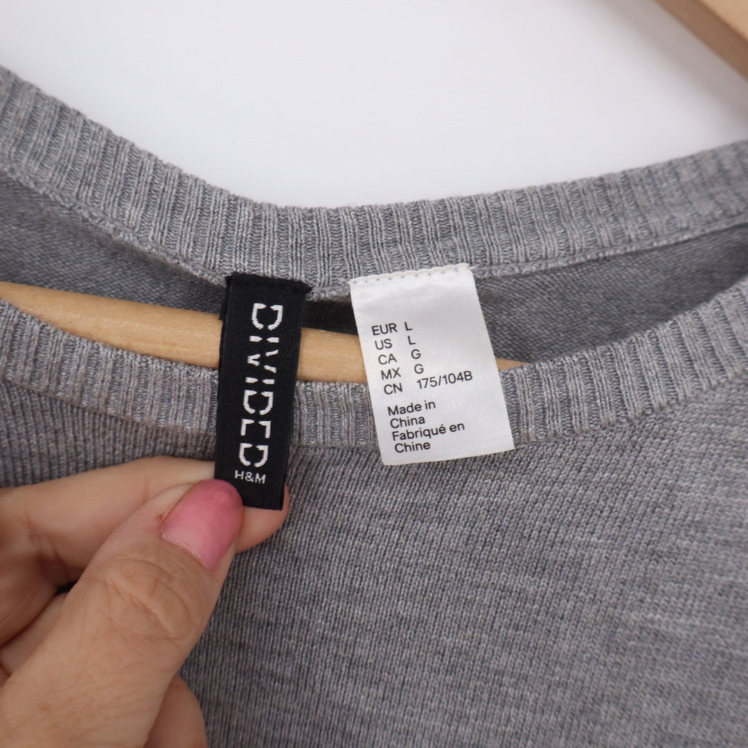 H&M Divided Knit Top Womens L Short Sleeve Crew Neck Gray Solid Excellent